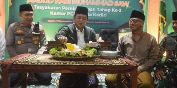 Gus Qowim Hadiri Maulid Nabi & Tasyakuran Pembangunan Kantor PCNU. Foto : Dok. Pemkot Kediri