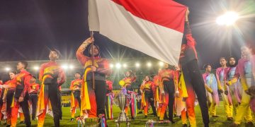 Jajaran piala yang diraih Jember Marching Band diajak MWBC di Malaysia 2025