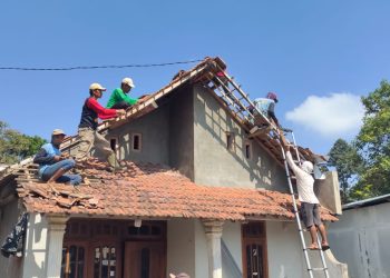 Puluhan Rumah Rusak Akibat Diterjang Putting Beliung