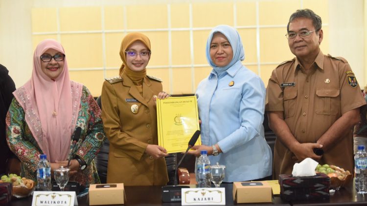 Mbak Wali Terima Empat Legal Opinion dari Kejaksaan Negeri, Perkuat Good Governance di Kota Kediri