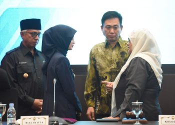 Mbak Wali Sampaikan Nota Keuangan Rancangan Perubahan APBD Tahun Anggaran 2025