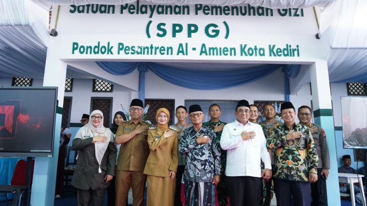 Mbak Wali Resmikan SPPG Pondok Pesantren Al Amien