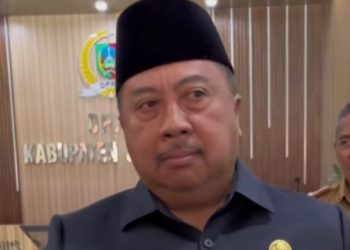 Mengaku Bupati Jombang minta uang dewan pendidikan