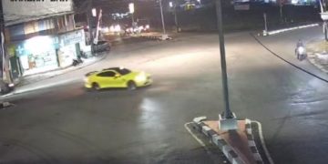 rekaman CCTV mobil BMW M4 coupe yang dikemudikan wabup Blitar