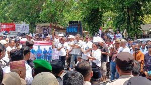 Aksi demo digelar ratusan massa di Tulungagung