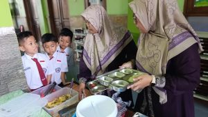 sekolah di Jombang tolak program MBG