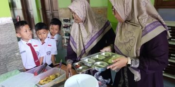 sekolah di Jombang tolak program MBG