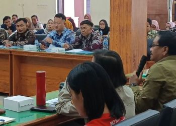 Relawan guru Trenggalek datangi kantor DPRD