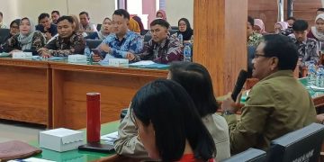 Relawan guru Trenggalek datangi kantor DPRD