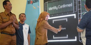Wujudkan Layanan Cepat dan Modern, Mbak Wali Launching Aplikasi Flow Tirta Dhaha Mobile.  Foto : Dok. Pemkot Kediri