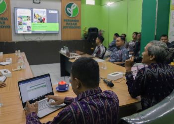 Wujudkan Pasar yang Ngangeni, Perumda Pasar Joyoboyo Gelar Monev bersama Diskominfo