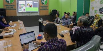 Wujudkan Pasar yang Ngangeni, Perumda Pasar Joyoboyo Gelar Monev bersama Diskominfo. Foto : Dok. Pemkot Kediri