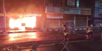 Toko di Pusat Perbelanjaan Kota Kediri Terbakar