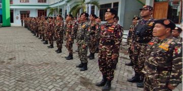 Anggota Banser Kediri Apel Siaga Menjaga Marwah Kyai