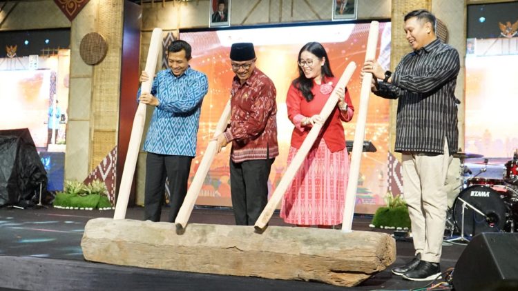 Finfest 2025 Resmi Dibuka, Gus Qowim: Wujud Sinergi untuk Literasi dan Inklusi Keuangan di Kota Kediri. Foto : Dok. Pemkot Kediri