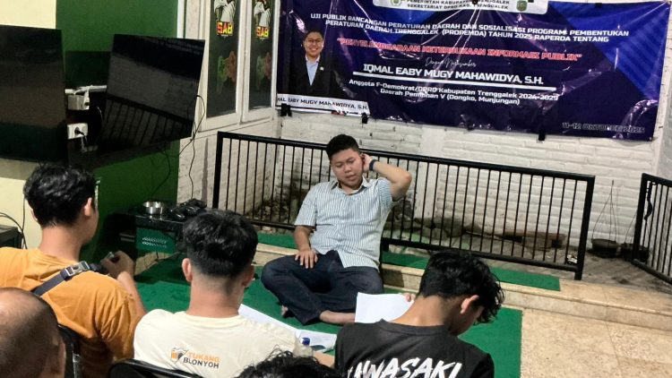 Eaby Dorong Pemerintah Trenggalek Lebih Terbuka Lewat Uji Publik Ranperda Keterbukaan Informasi