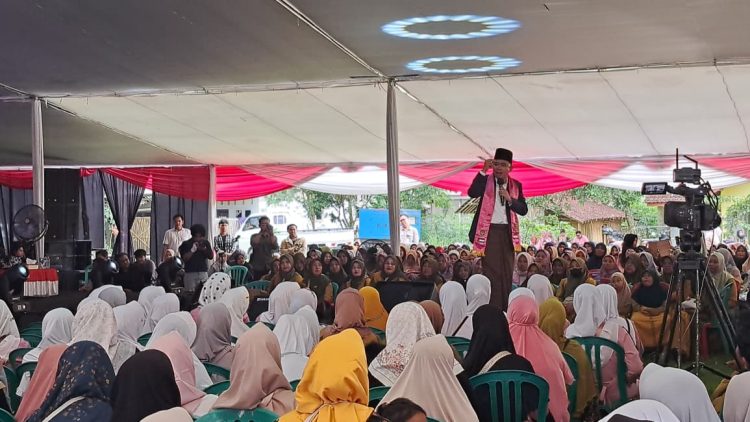 Jalan Berlubang Jadi “Sindiran Halus”, Gus Fawait Janjikan Perbaikan Infrastruktur Panti