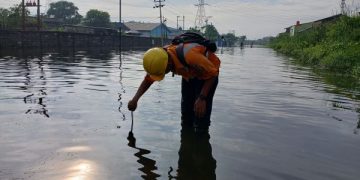 Banjir merendam jalur kereta api