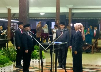 Pelantikan sekda Blitar Khusna Lindarti