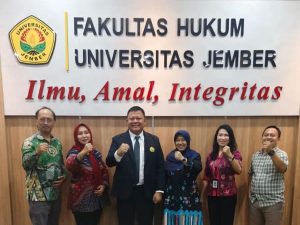 Tonny Andreas mantan Ketua KONI Blitar raih cumlaude