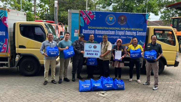 BNN RI Salurkan 1000 Paket Bantuan Untuk Korban Semeru