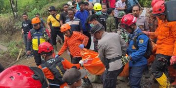 4 Jasad Anggota Keluarga yang Tertimpa Longsor di Trenggalek Ditemukan