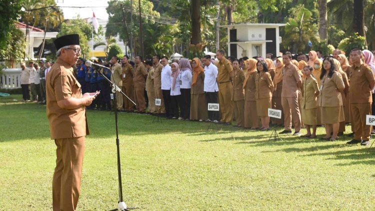 Pimpin Apel Pagi, Gus Qowim Ajak Pegawai Pemkot Kediri Nyalakan Kembali Semangat Juang