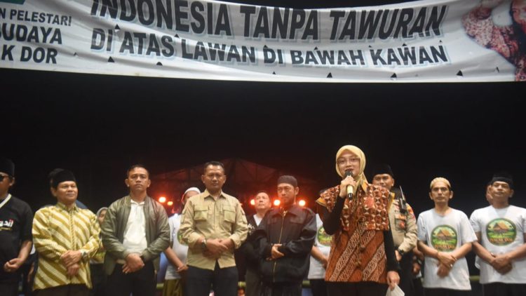 Mbak Wali Buka Pencak Dor Omah Sawah 2025, Tekankan Nilai Sportivitas dan Kebersamaan