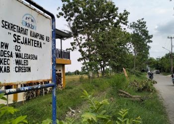 Waled Asem dan Jejak Lumpur yang Menjadi Rumah