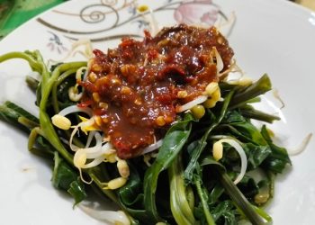 Pengalaman Makan Rujak Cirebon yang Lebih Egaliter Dibanding Rujak Surabaya