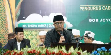 Gus Qowim Ikuti Istighotsah dan Pengajian Malam Jumat Hari Santri Nasional 2025