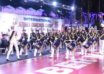 Karnaval Internasional Jember 2025 Dimulai dengan Parade Malam Spektakuler