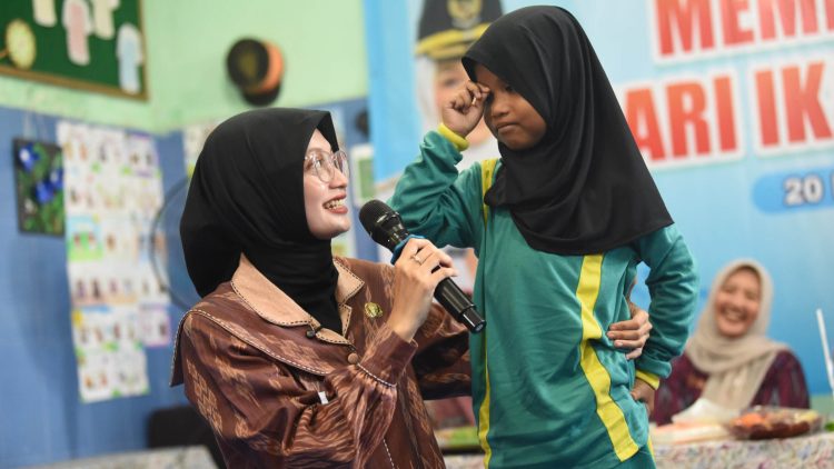 Gemarikan Goes to School, Mbak Wali Harapkan Anak-anak Terbiasa Makan Ikan