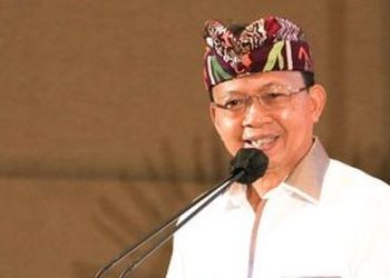 Gubernur Bali Hentikan Proyek Lift Kaca di Nusa Penida