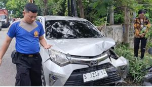 toyota calya di jombang ringsek