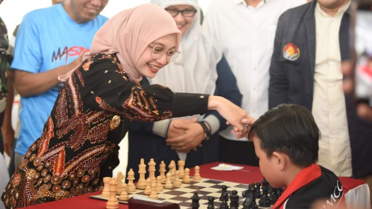Mbak Wali Buka Turnamen Catur PWI Cup V: Catur Ajarkan Kemampuan Membaca Situasi dan Atur Strategi
