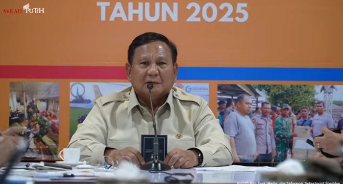 Presiden Prabowo saat memimpin rapat koordinasi di Banda Aceh. Foto: tangkapan layar