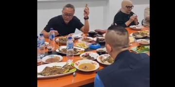 Momen Zulhas makan enak saat berkunjung ke Aceh. Foto: FB @sharo hino