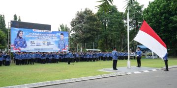 Mbak Wali Pimpin Upacara HUT KORPRI dan Hari Guru Nasional, Tegaskan Integritas dan Transformasi Digital ASN