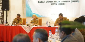 Mbak Wali Genjot Kinerja BUMD, Tegaskan Inovasi dan Layanan Prima untuk Tingkatkan PAD