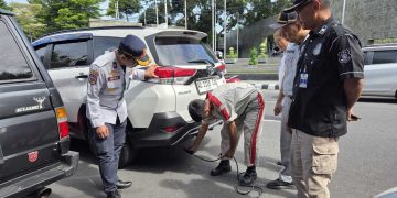 Peringati Hari Anti Polusi Sedunia, Pemerintah Kota Kediri Gelar Operasi Gabungan Uji Emisi Kendaraan R4 & R6