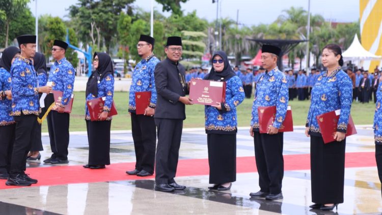 Peringatan Hari Guru dan HUT Korpri di Jember: Menguatkan Dedikasi, Meneguhkan Pengabdian
