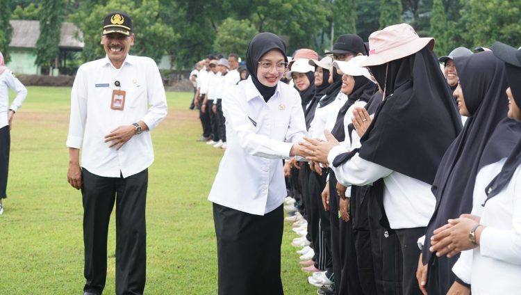 Mbak Wali Perkuat Karakter PPPK Dinas Pendidikan Melalui Pelatihan di Brigif 16 Wira Yudha