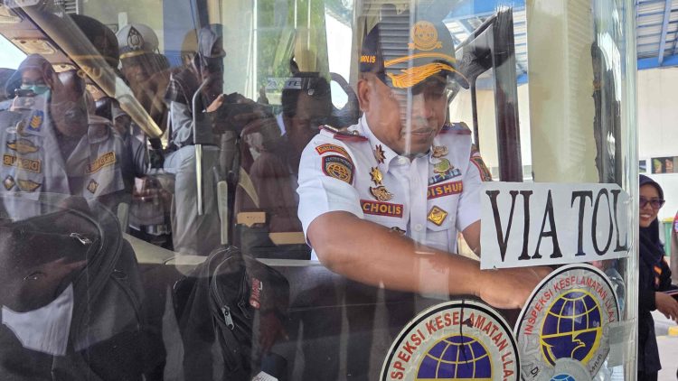 Pastikan Keamanan Penumpang Saat Nataru, Tim Gabungan Lakukan Ramp Check di Terminal Tamanan