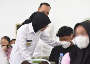 Mbak Wali Beri Motivasi dan BLT kepada Anak Berhadapan dengan Hukum