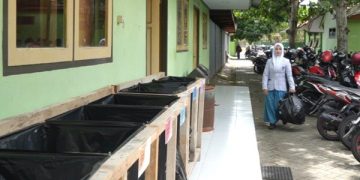 Siswa Trenggalek Bisa Tukar Sampah dengan Uang Saku