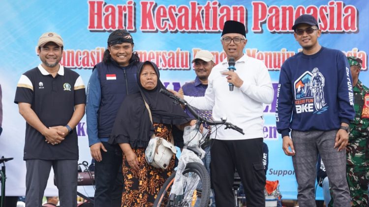 Gus Qowim Apresiasi Sepeda Sehat Hari Kesaktian Pancasila di Banaran, Wujudkan Nilai Pancasila dalam Kehidupan