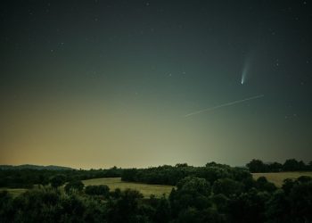 Tips Nonton Hujan Meteor Geminid Plus Tempat yang Direkomendasikan di Kediri