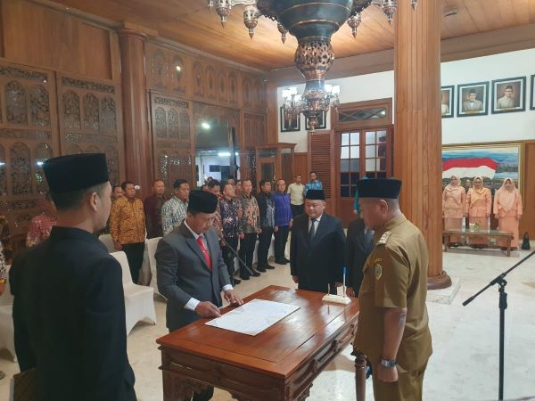 pelantikan mantan sekda tulunggagung