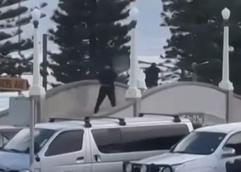 penembakan massal australia